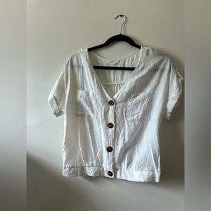 E&M white button up blouse size: large